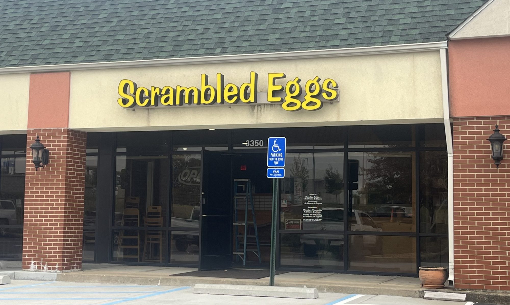 Scrambled Eggs Restaurant - St. Peter's, Missouri